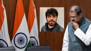 अभिजीत दीपके बनाम धर्मेंद्र प्रधान, एजुकेशन मामले में कौन कितना पावरफुल?